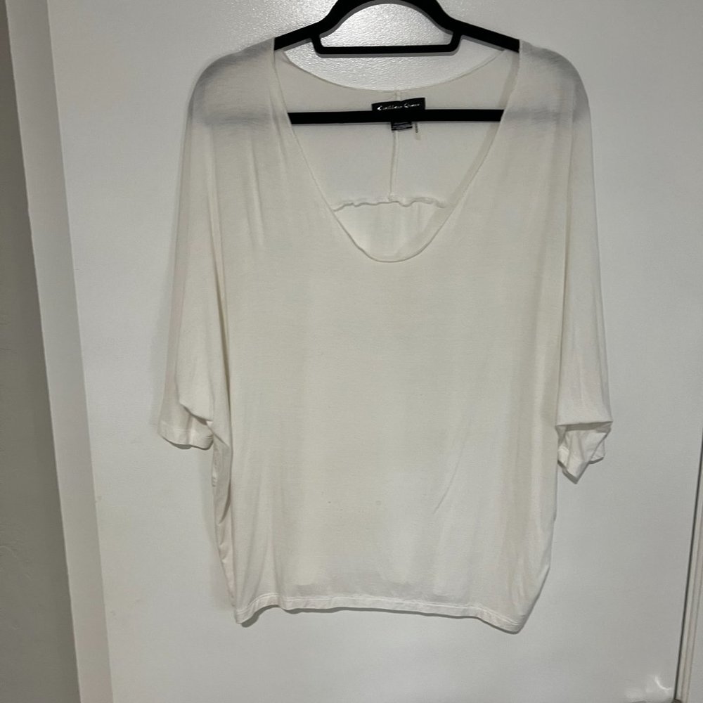 Caribbean Queen Off-white Loose T shirt - Size M